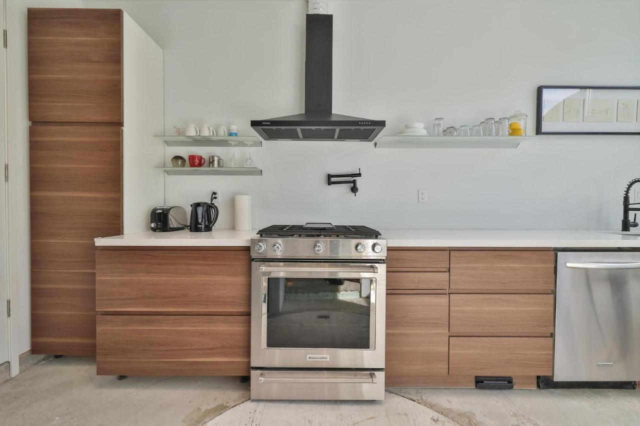 New Modern 1400 Sq Ft Coach House Near Everything Toronto Kültér fotó