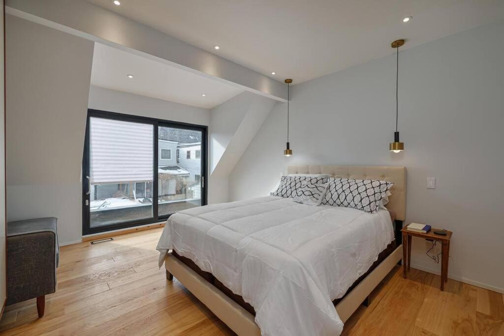 New Modern 1400 Sq Ft Coach House Near Everything Toronto Kültér fotó