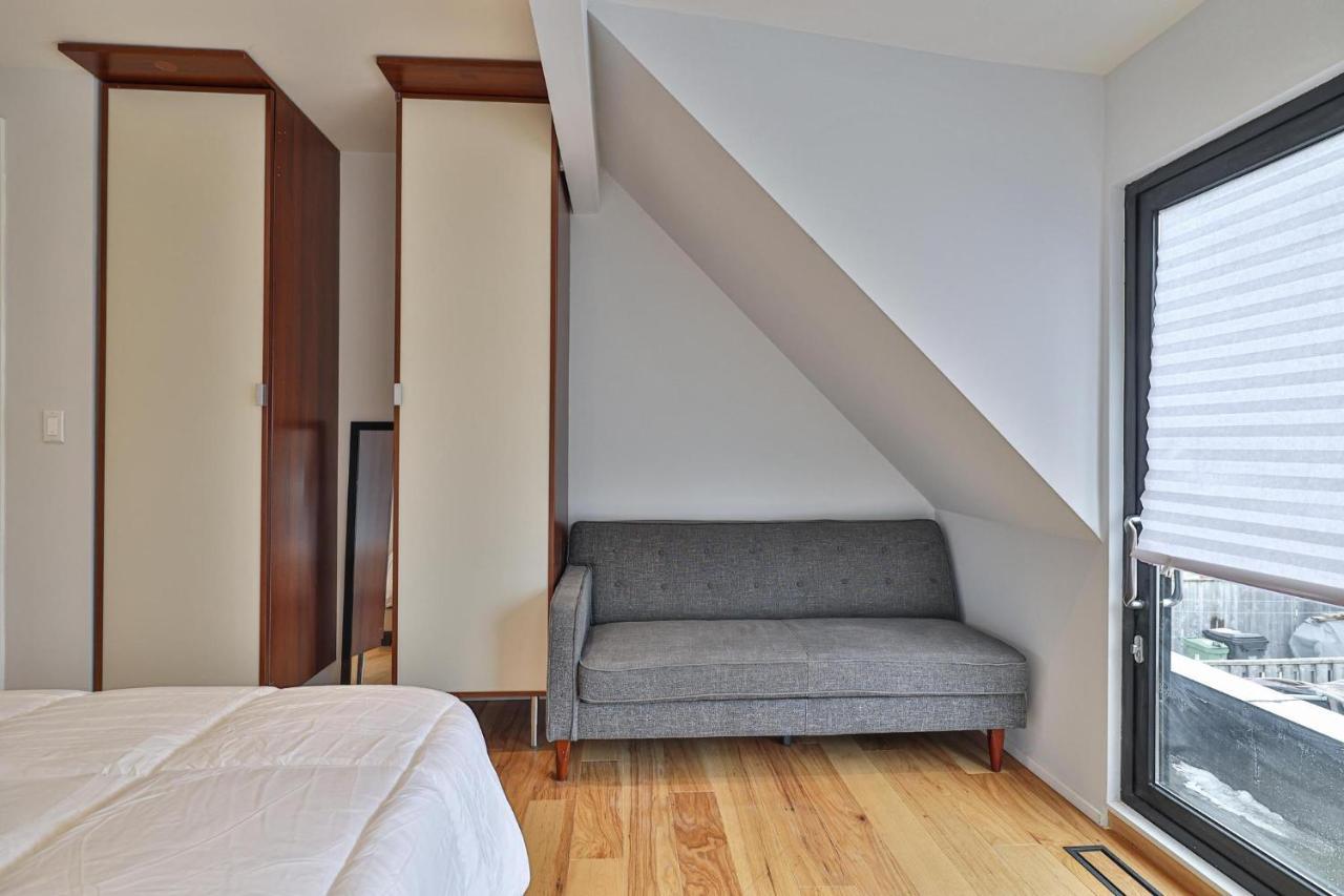 New Modern 1400 Sq Ft Coach House Near Everything Toronto Kültér fotó