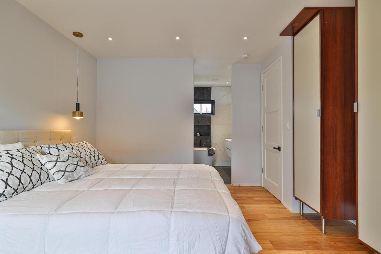 New Modern 1400 Sq Ft Coach House Near Everything Toronto Kültér fotó