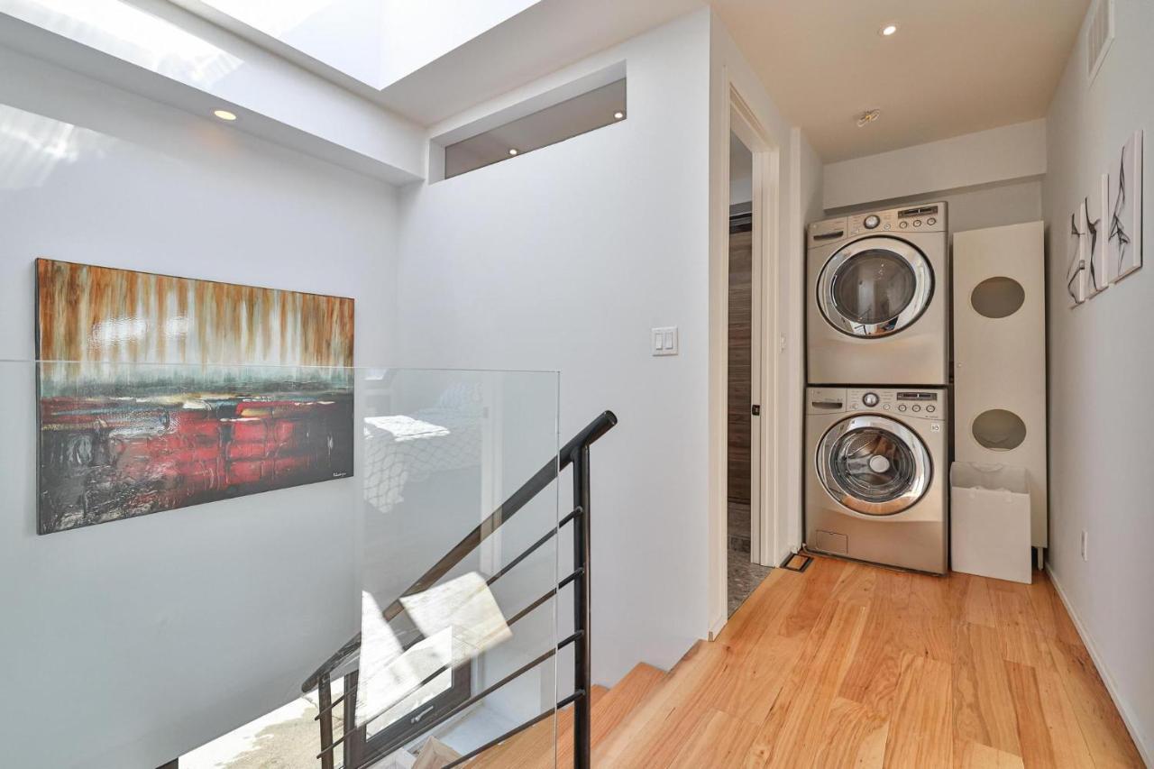 New Modern 1400 Sq Ft Coach House Near Everything Toronto Kültér fotó
