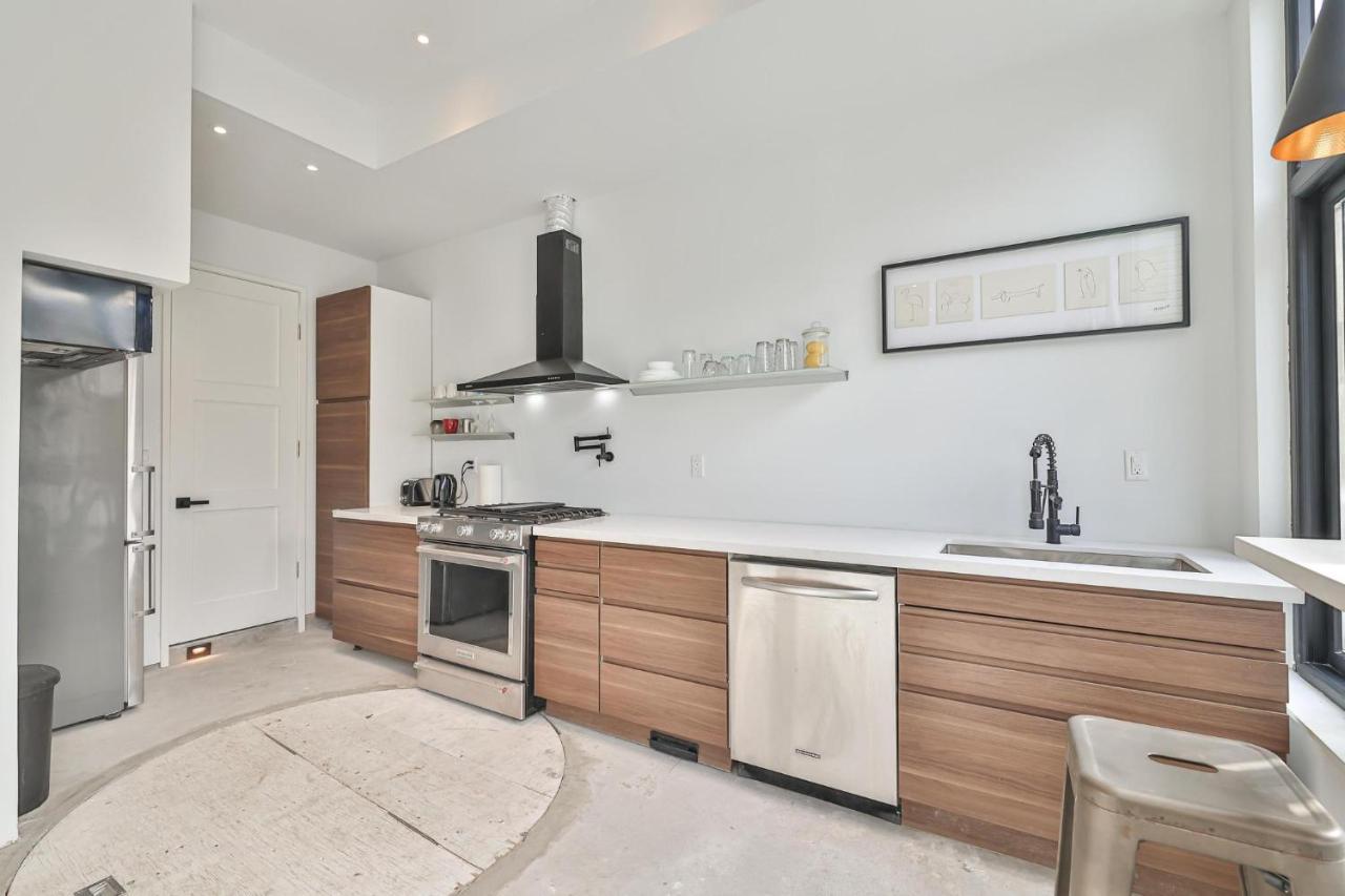 New Modern 1400 Sq Ft Coach House Near Everything Toronto Kültér fotó