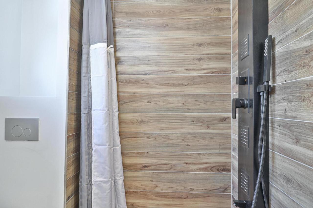 New Modern 1400 Sq Ft Coach House Near Everything Toronto Kültér fotó